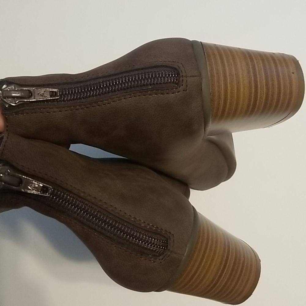 Booties - Picture 4 of 4
